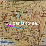 Proche Place Aux Herbes Et Parvis Basilique St Michel